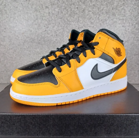 Nike Air Jordan 1 Mid Taxi Sneakers Shoes - Picture 5 of 12